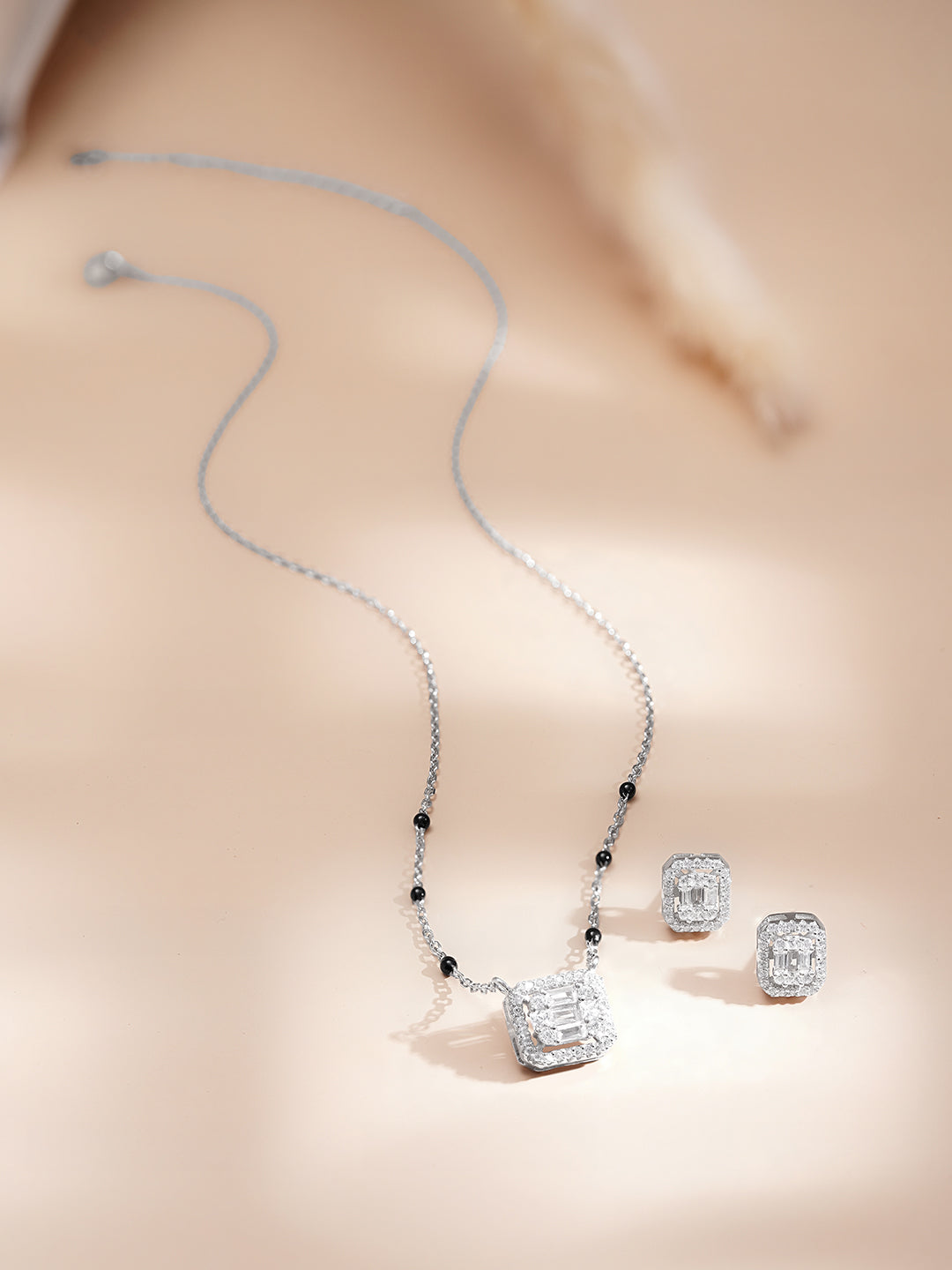 925 Fine Silver Crystal Glow Pendant Set